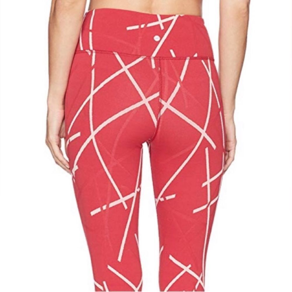 NWT Vimmia Hatch Jacquard Red White Pattern Leggings - Picture 3 of 9